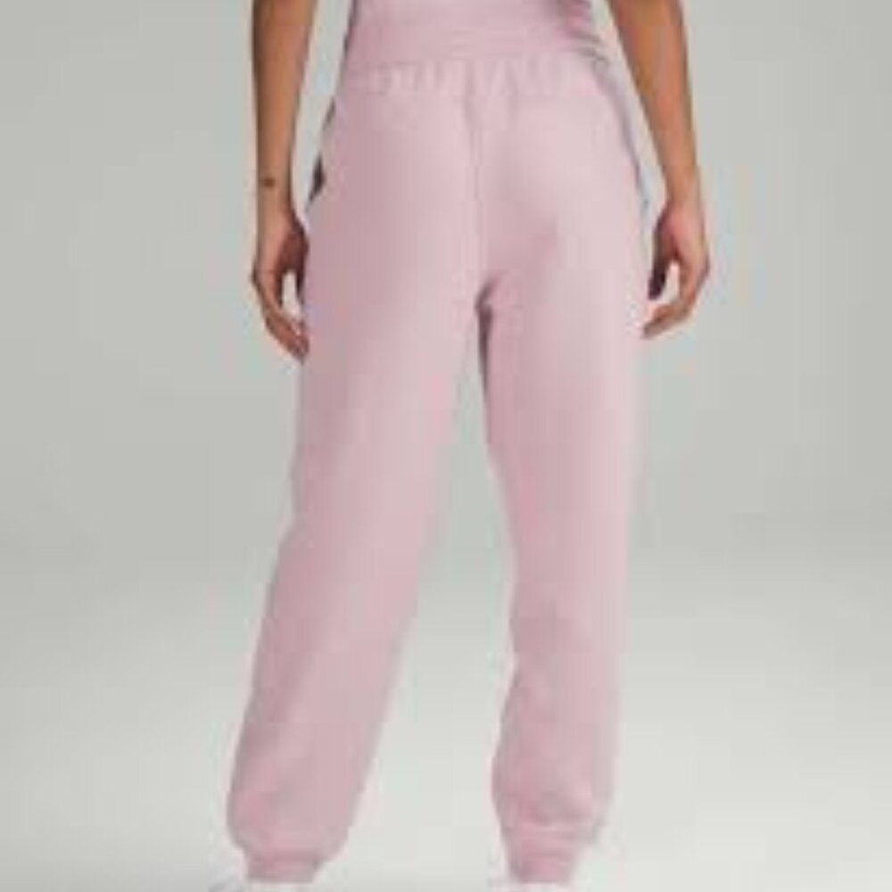 Lululemon Scuba High-Rise Relaxed Jogger Pink - Picture 4 of 10